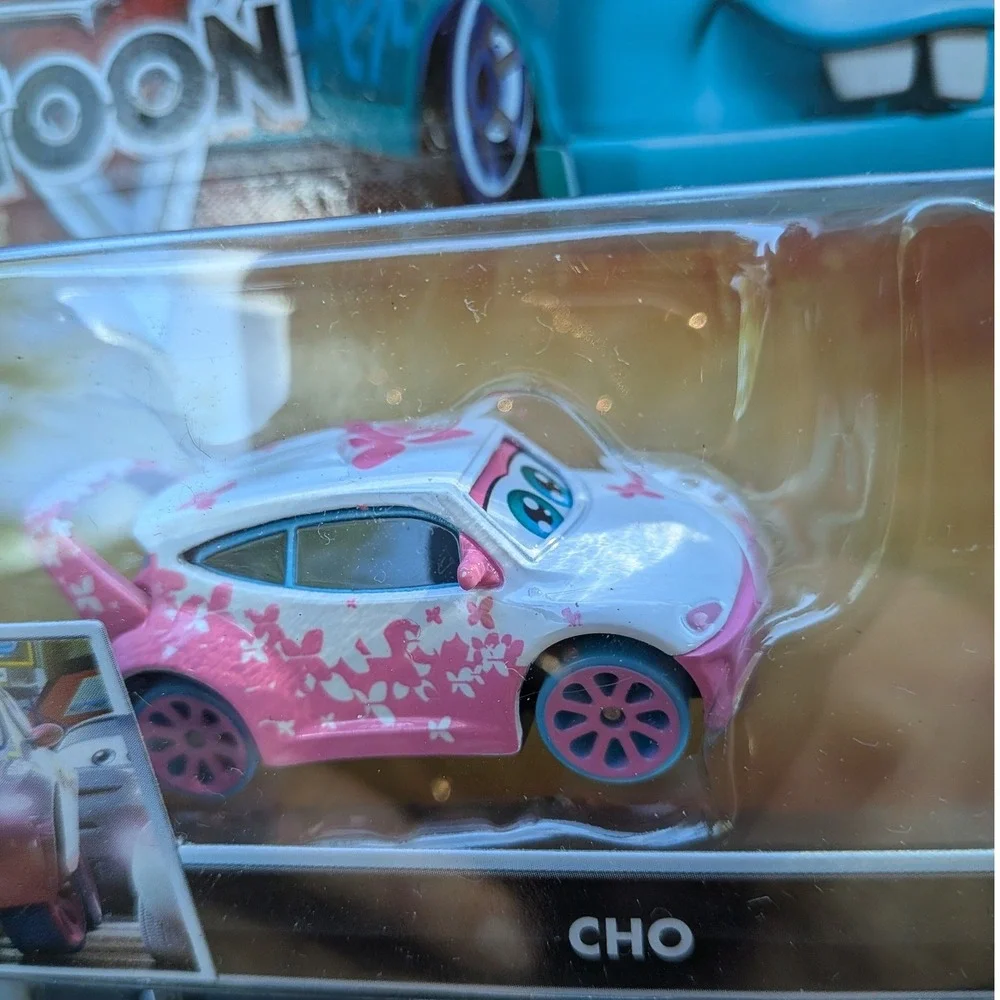 Disney‎ Pixar Cars Toon Tokyo Mater Cho 18 Pink Floral Diecast Mattel P7241 NEW
